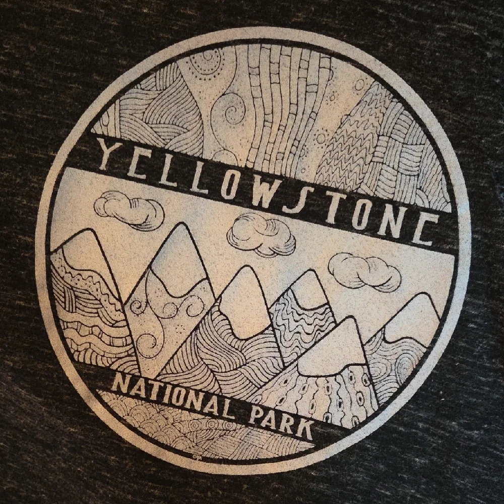 Yellowstone National Park Graphic Heather Gray T-Shirt - Picture 5 of 6